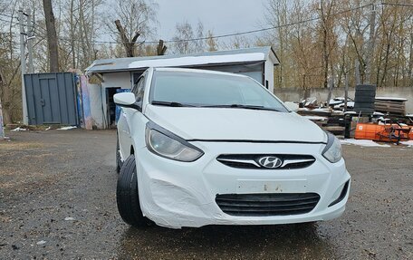 Hyundai Solaris II рестайлинг, 2011 год, 600 000 рублей, 7 фотография