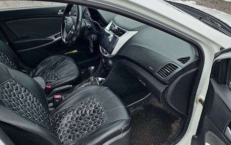 Hyundai Solaris II рестайлинг, 2011 год, 600 000 рублей, 9 фотография