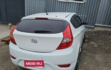 Hyundai Solaris II рестайлинг, 2011 год, 600 000 рублей, 14 фотография