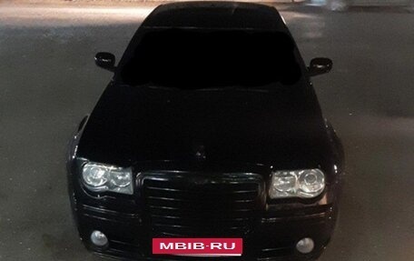 Chrysler 300C II, 2006 год, 2 000 000 рублей, 5 фотография