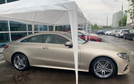 Mercedes-Benz E-Класс, 2020 год, 5 500 000 рублей, 3 фотография