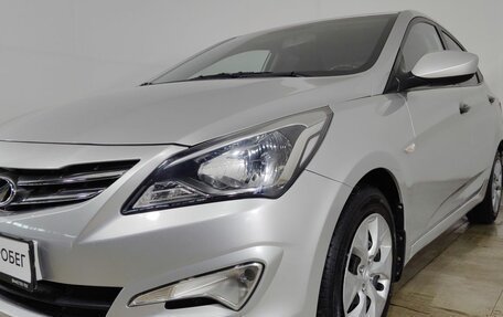 Hyundai Solaris II рестайлинг, 2015 год, 1 120 000 рублей, 23 фотография