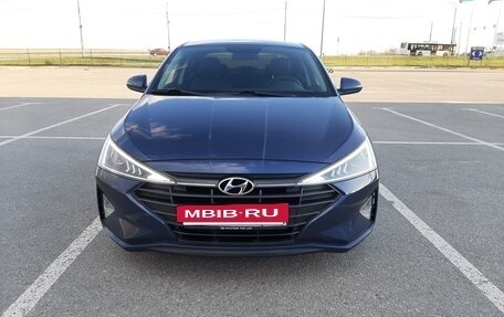Hyundai Avante, 2018 год, 1 935 000 рублей, 3 фотография