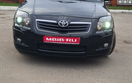 Toyota Avensis III рестайлинг, 2008 год, 800 000 рублей, 1 фотография