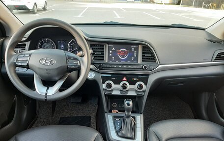 Hyundai Avante, 2018 год, 1 935 000 рублей, 9 фотография