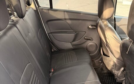 Renault Logan II, 2018 год, 1 200 000 рублей, 7 фотография