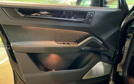 Porsche Cayenne III, 2024 год, 20 200 000 рублей, 13 фотография