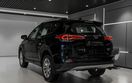 Toyota RAV4, 2017 год, 2 770 000 рублей, 4 фотография