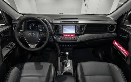 Toyota RAV4, 2017 год, 2 770 000 рублей, 8 фотография