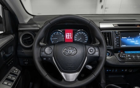 Toyota RAV4, 2017 год, 2 770 000 рублей, 10 фотография