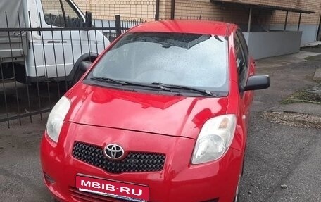 Toyota Yaris III рестайлинг, 2007 год, 480 000 рублей, 1 фотография