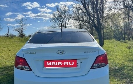 Hyundai Solaris II рестайлинг, 2015 год, 950 000 рублей, 4 фотография