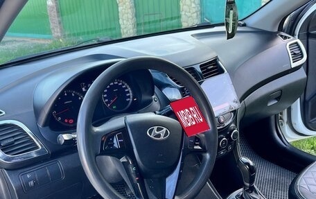 Hyundai Solaris II рестайлинг, 2015 год, 950 000 рублей, 8 фотография