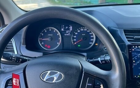 Hyundai Solaris II рестайлинг, 2015 год, 950 000 рублей, 7 фотография