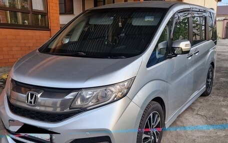 Honda Stepwgn IV, 2016 год, 1 820 000 рублей, 4 фотография