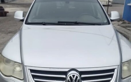 Volkswagen Touareg III, 2008 год, 950 000 рублей, 1 фотография