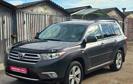Toyota Highlander III, 2011 год, 2 400 000 рублей, 1 фотография
