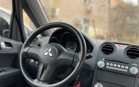 Mitsubishi Colt VI рестайлинг, 2005 год, 370 000 рублей, 18 фотография