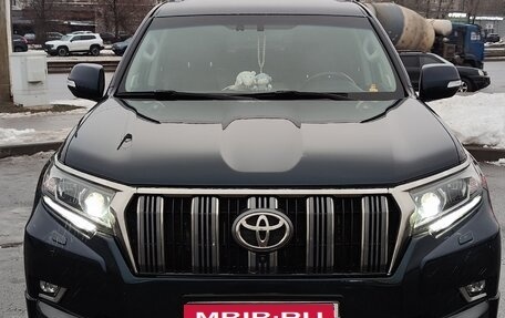 Toyota Land Cruiser Prado 150 рестайлинг 2, 2019 год, 5 000 000 рублей, 1 фотография