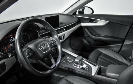 Audi A4, 2019 год, 2 465 000 рублей, 9 фотография
