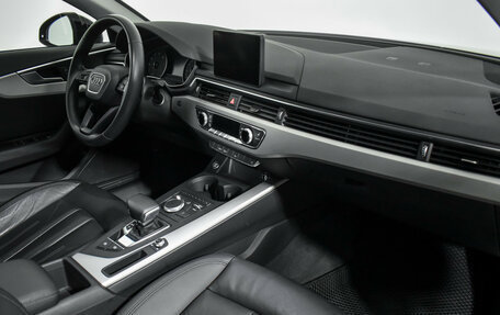 Audi A4, 2019 год, 2 465 000 рублей, 14 фотография