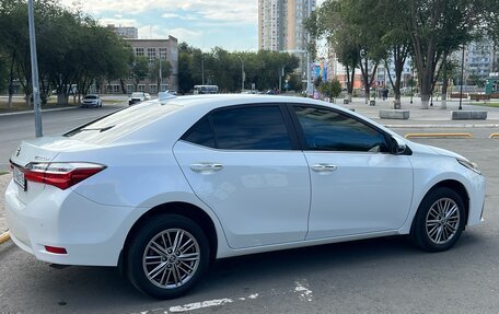 Toyota Corolla, 2018 год, 2 197 000 рублей, 3 фотография