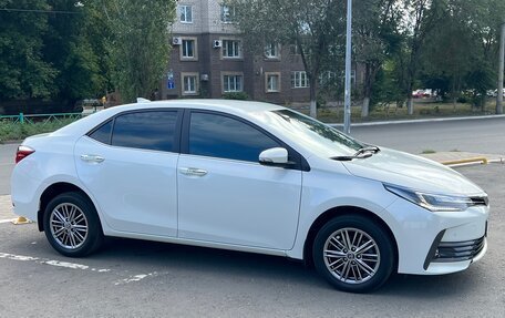 Toyota Corolla, 2018 год, 2 197 000 рублей, 2 фотография