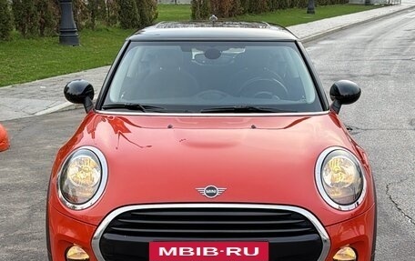 MINI Hatch, 2019 год, 1 990 000 рублей, 3 фотография