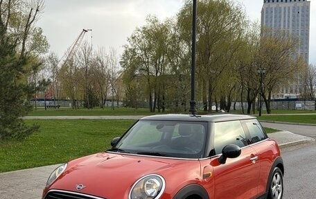 MINI Hatch, 2019 год, 1 990 000 рублей, 9 фотография