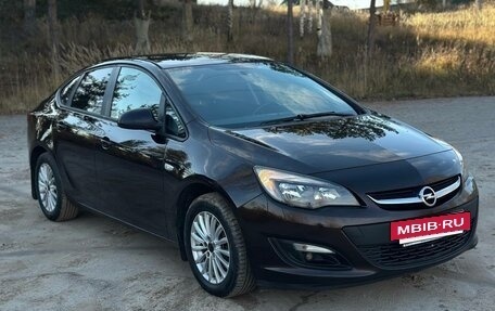 Opel Astra J, 2013 год, 599 999 рублей, 4 фотография