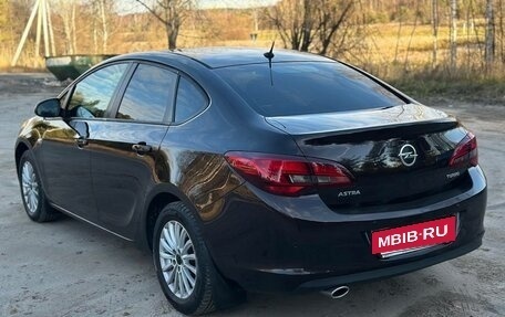 Opel Astra J, 2013 год, 599 999 рублей, 11 фотография