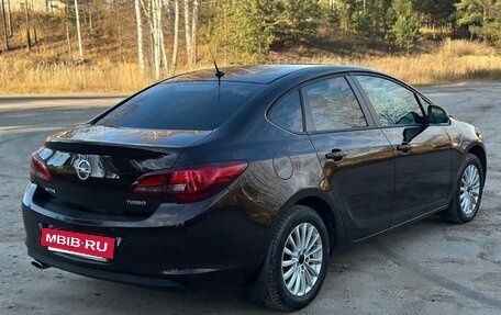 Opel Astra J, 2013 год, 599 999 рублей, 18 фотография