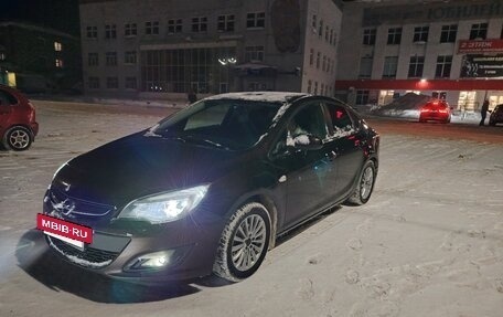 Opel Astra J, 2013 год, 599 999 рублей, 23 фотография