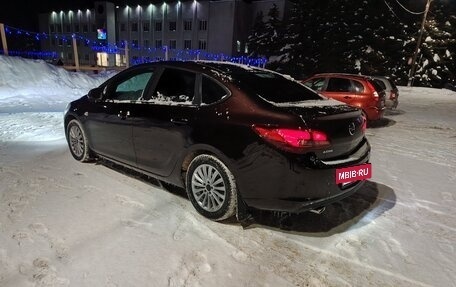 Opel Astra J, 2013 год, 599 999 рублей, 27 фотография