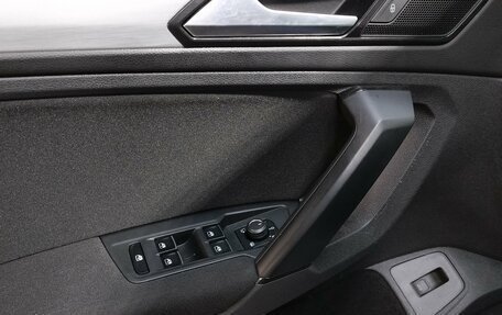 Volkswagen Tiguan II, 2018 год, 2 050 000 рублей, 18 фотография