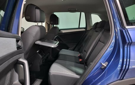 Volkswagen Tiguan II, 2018 год, 2 050 000 рублей, 20 фотография