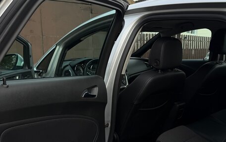 Opel Astra J, 2010 год, 580 000 рублей, 11 фотография