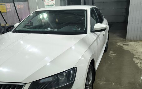 Skoda Superb III рестайлинг, 2017 год, 2 400 000 рублей, 5 фотография