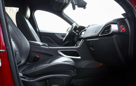 Jaguar F-Pace, 2016 год, 27 фотография