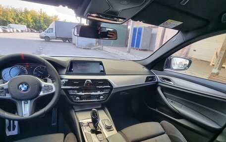 BMW 5 серия, 2019 год, 4 650 000 рублей, 17 фотография