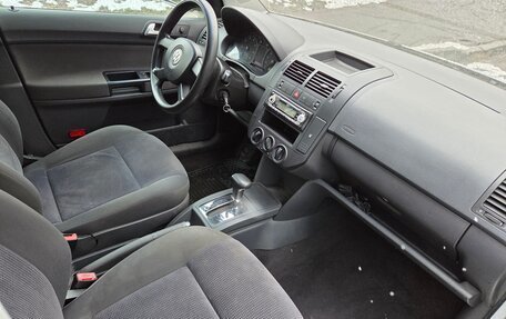 Volkswagen Polo IV рестайлинг, 2005 год, 449 000 рублей, 11 фотография