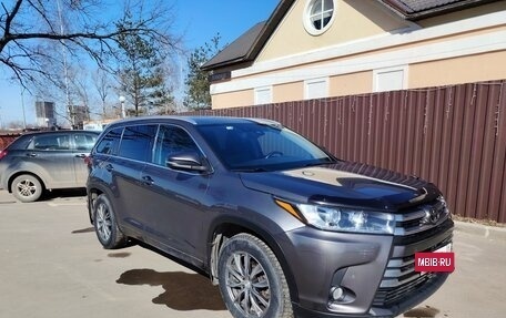 Toyota Highlander III, 2017 год, 3 090 000 рублей, 7 фотография