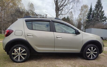 Renault Sandero II рестайлинг, 2016 год, 3 фотография