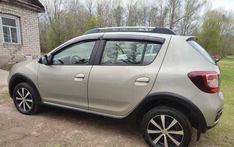 Renault Sandero II рестайлинг, 2016 год, 6 фотография