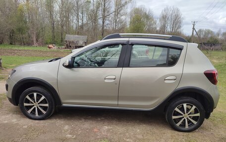 Renault Sandero II рестайлинг, 2016 год, 7 фотография