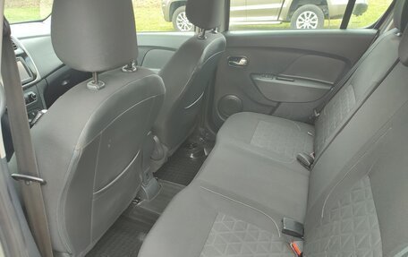 Renault Sandero II рестайлинг, 2016 год, 19 фотография