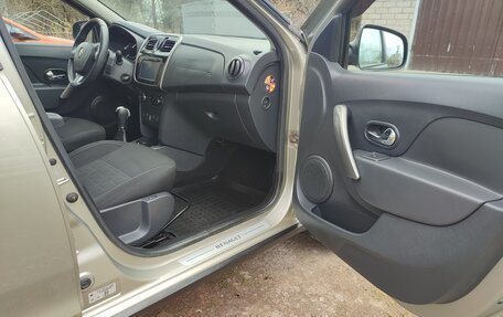 Renault Sandero II рестайлинг, 2016 год, 15 фотография