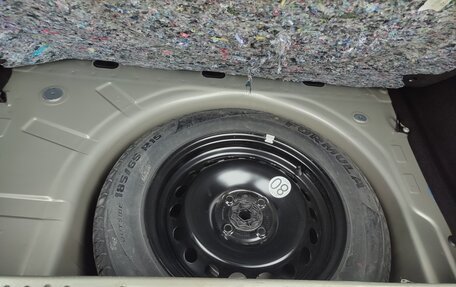 Renault Sandero II рестайлинг, 2016 год, 24 фотография