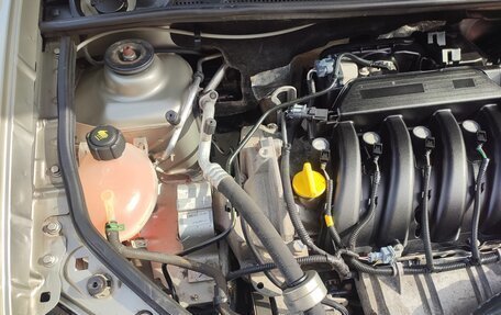 Renault Sandero II рестайлинг, 2016 год, 31 фотография