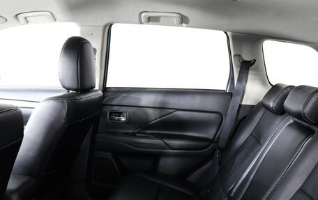 Mitsubishi Outlander III рестайлинг 3, 2012 год, 1 550 000 рублей, 10 фотография